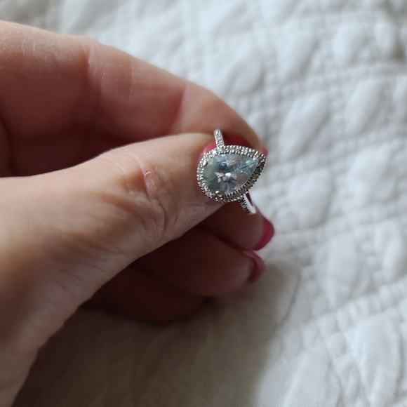 Meet your Posher, Irene - Picture 1 of 1